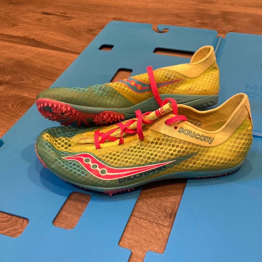 Track spikes
